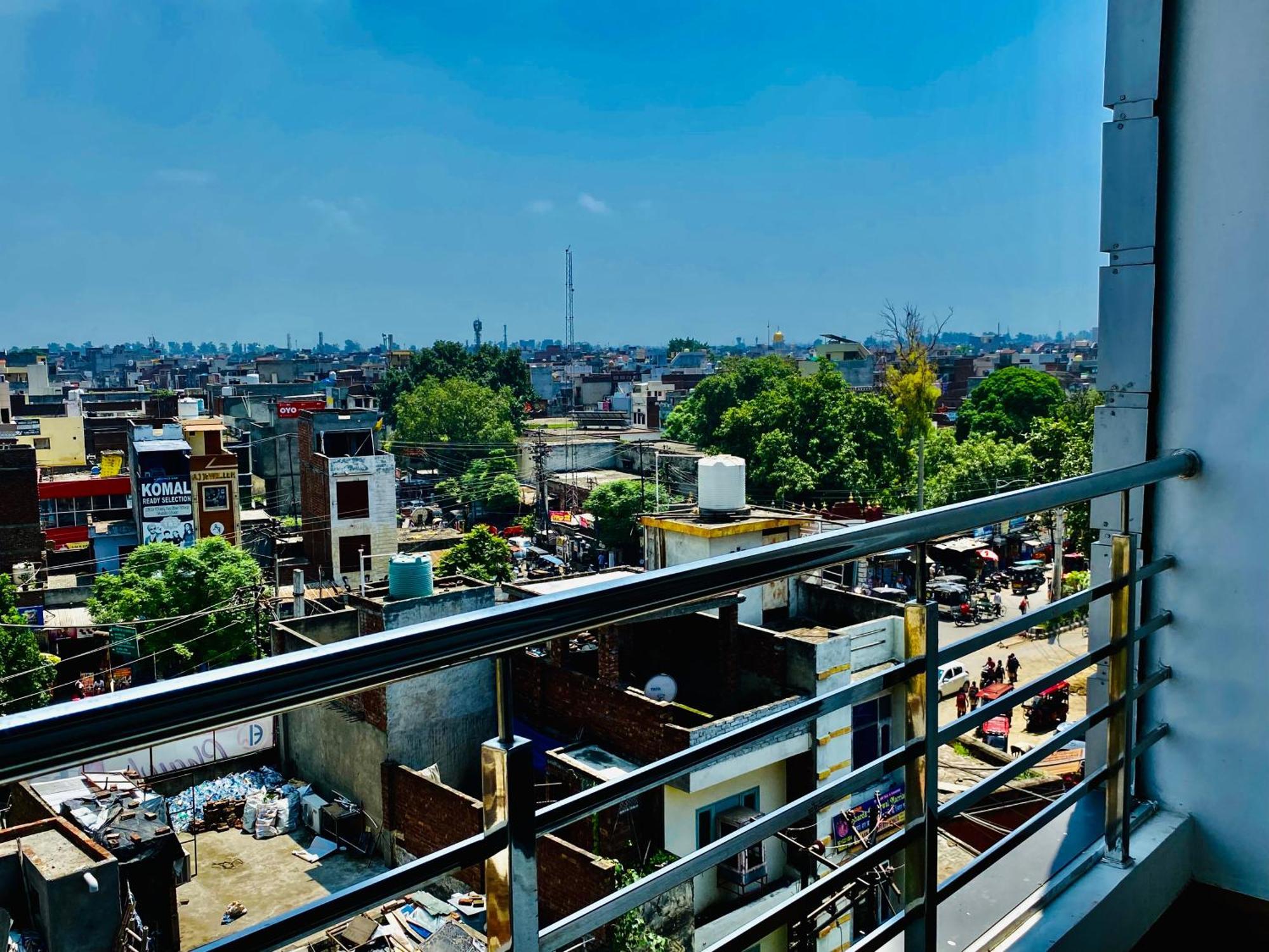 Hotel White House Walking Distance From Golden Temple- With Parking Amritsar Eksteriør bilde