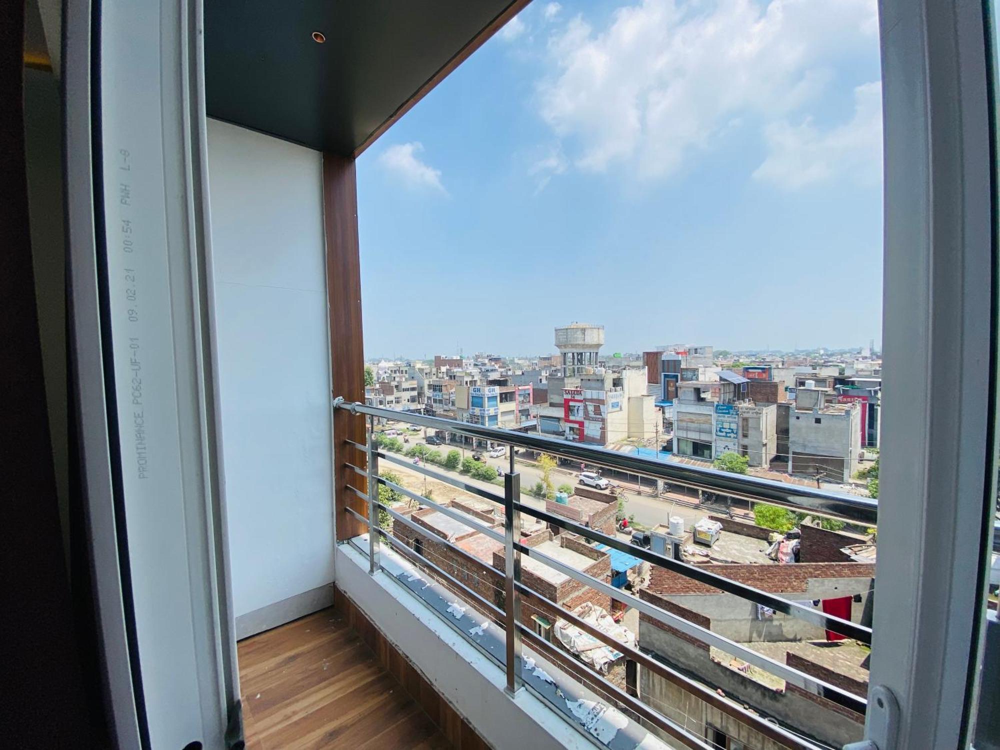 Hotel White House Walking Distance From Golden Temple- With Parking Amritsar Eksteriør bilde