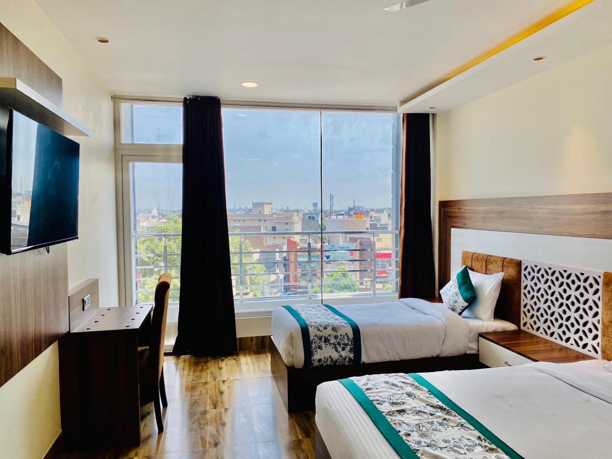 Hotel White House Walking Distance From Golden Temple- With Parking Amritsar Eksteriør bilde